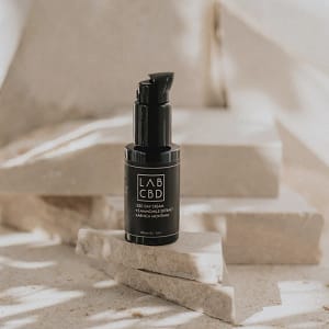 Cuidar la piel seca con CBD